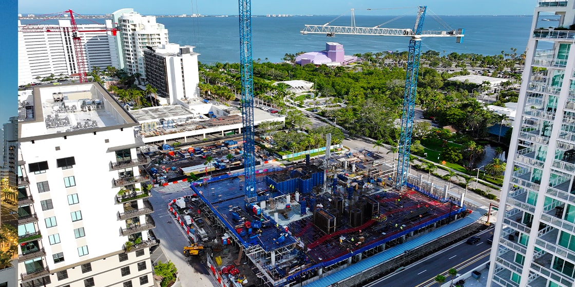 New construction condos Sarasota Bay Park - vertical construction happening at One Park